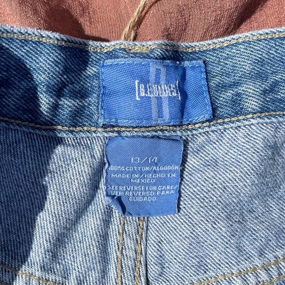 B.E. Blues. Jean Shorts - Picture 5 of 5
